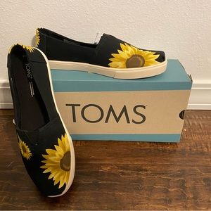 Toms Sunflower Loafers Women’s US Size 9.5